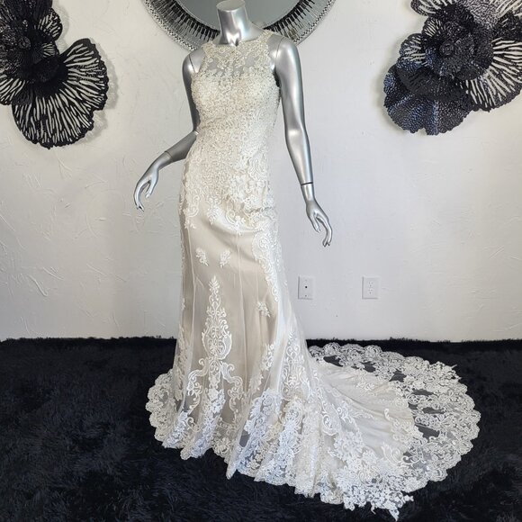 NWT~$2100~LO'ADORO~2/4~IVORY OFF WHITE LACE EMBROIDERED RHINESTONE WEDDING DRESS - Picture 1 of 16